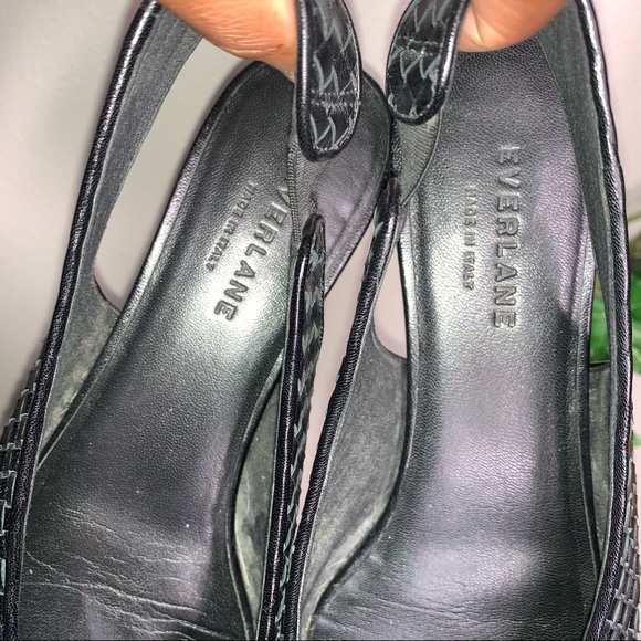 EVERLANE | The V Slingback Woven Black Flats - Picture 7 of 13